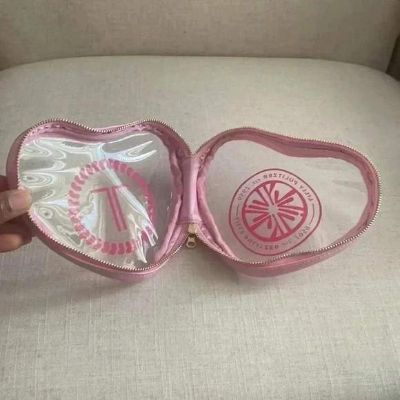 Lilly Pulitzer Teletie Pouch - Picture 4 of 6